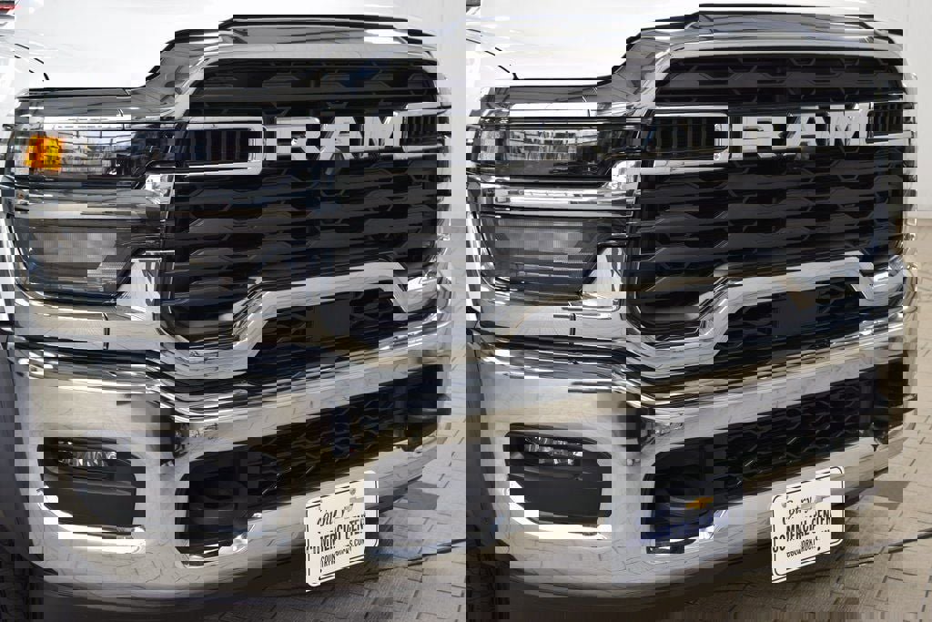 Used 2025 RAM 5500 Tradesman w/ Safety Group image 7