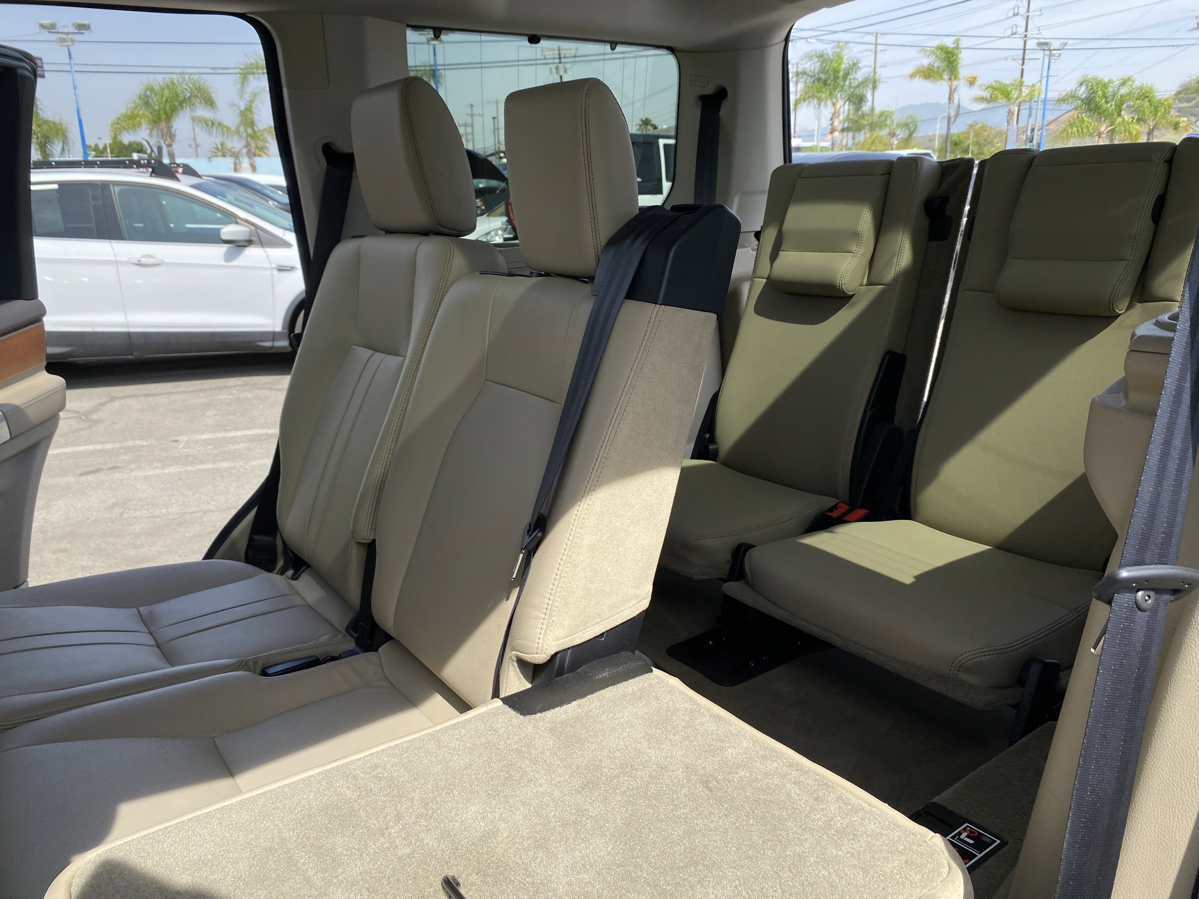 Used 2014 Land Rover LR4 HSE image 21