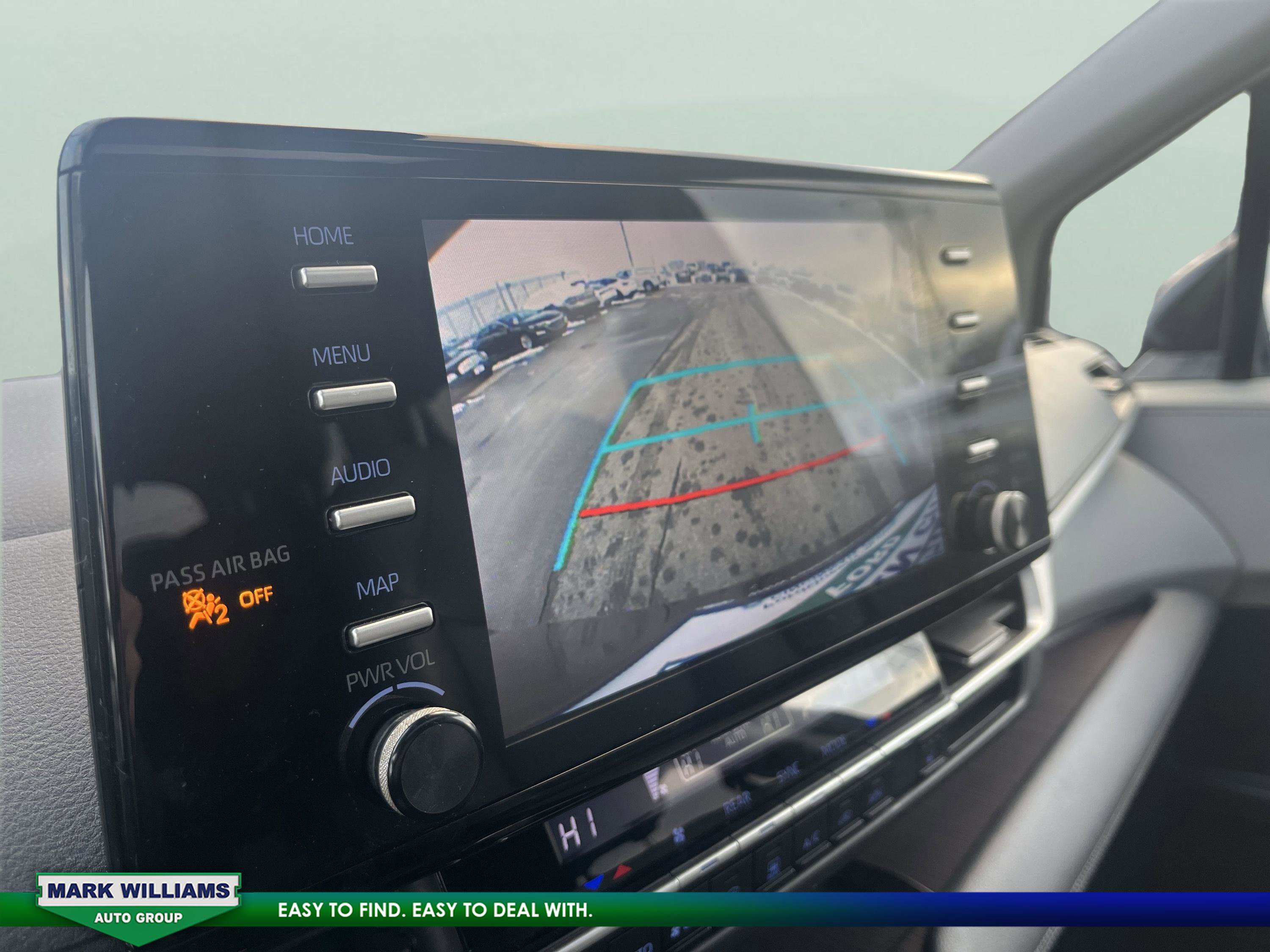 Used 2021 Toyota Sienna XLE image 20