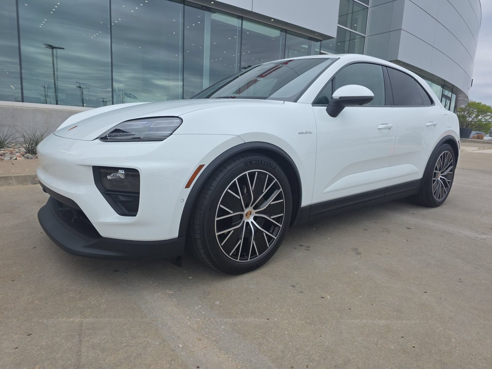 New 2026 Porsche Macan 4 Electric AWD/4WD image 1
