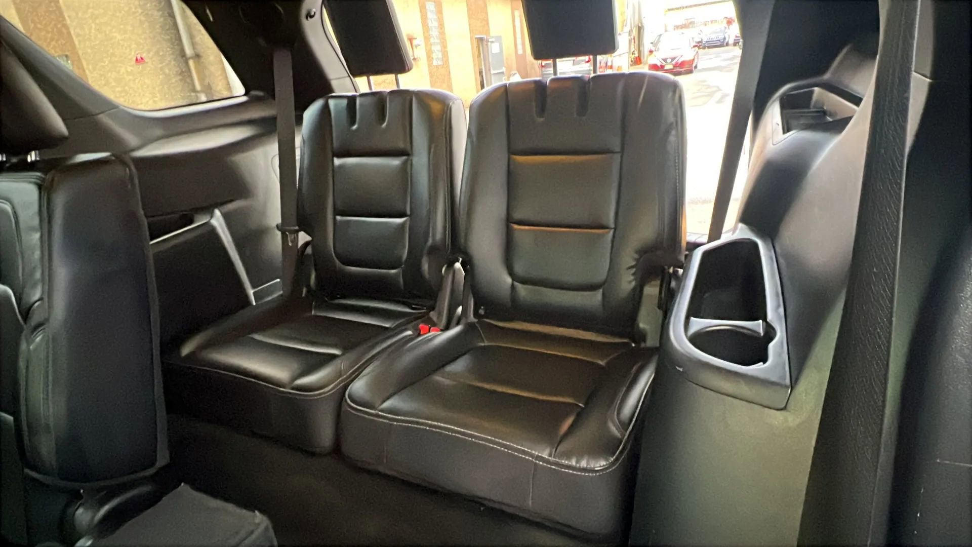 Used 2016 Ford Explorer Limited image 29