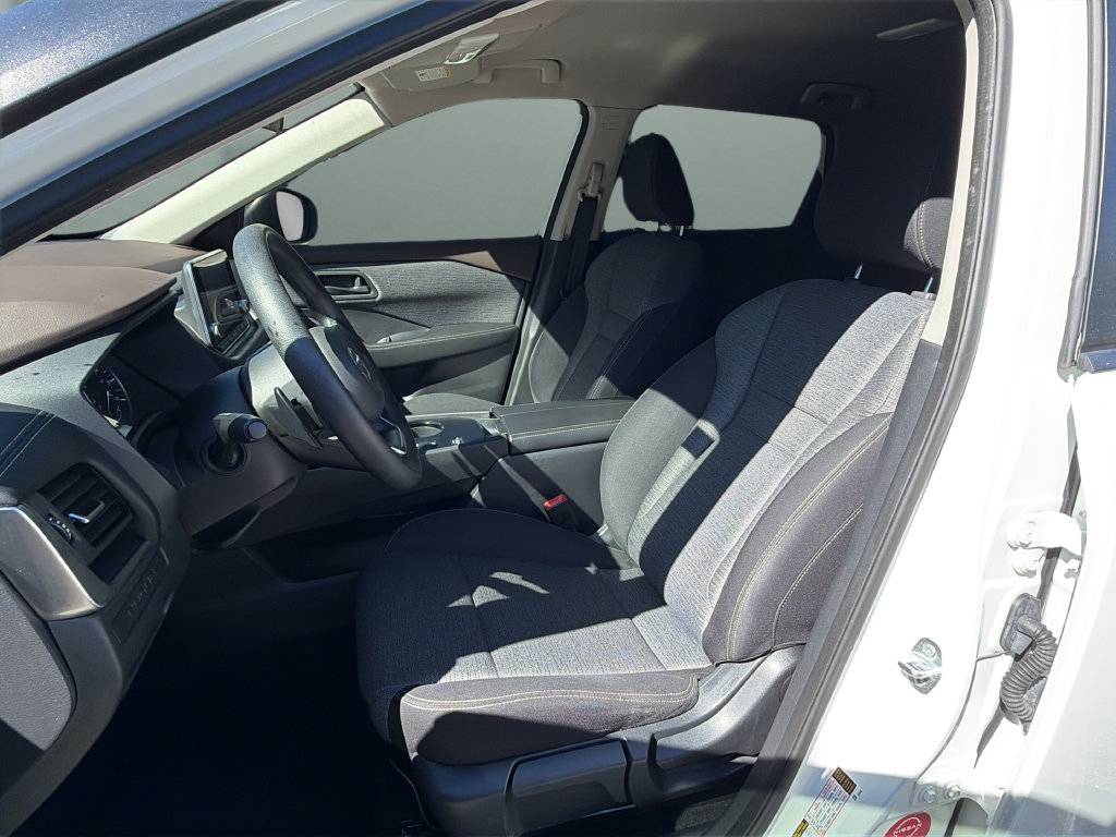 Used 2021 Nissan Rogue S FWD image 10
