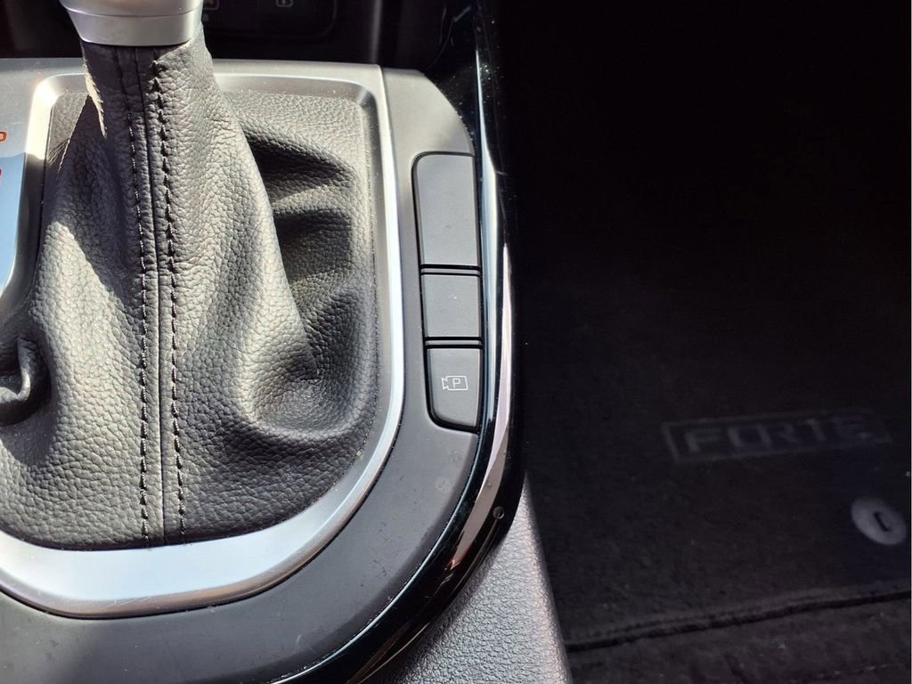 Used 2022 Kia Forte GT-Line w/ GT-Line Technology Package image 24