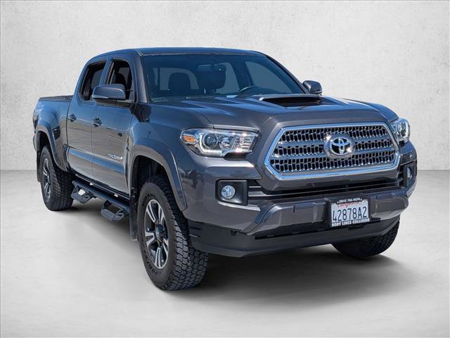 Used 2016 Toyota Tacoma TRD Sport RWD image 3