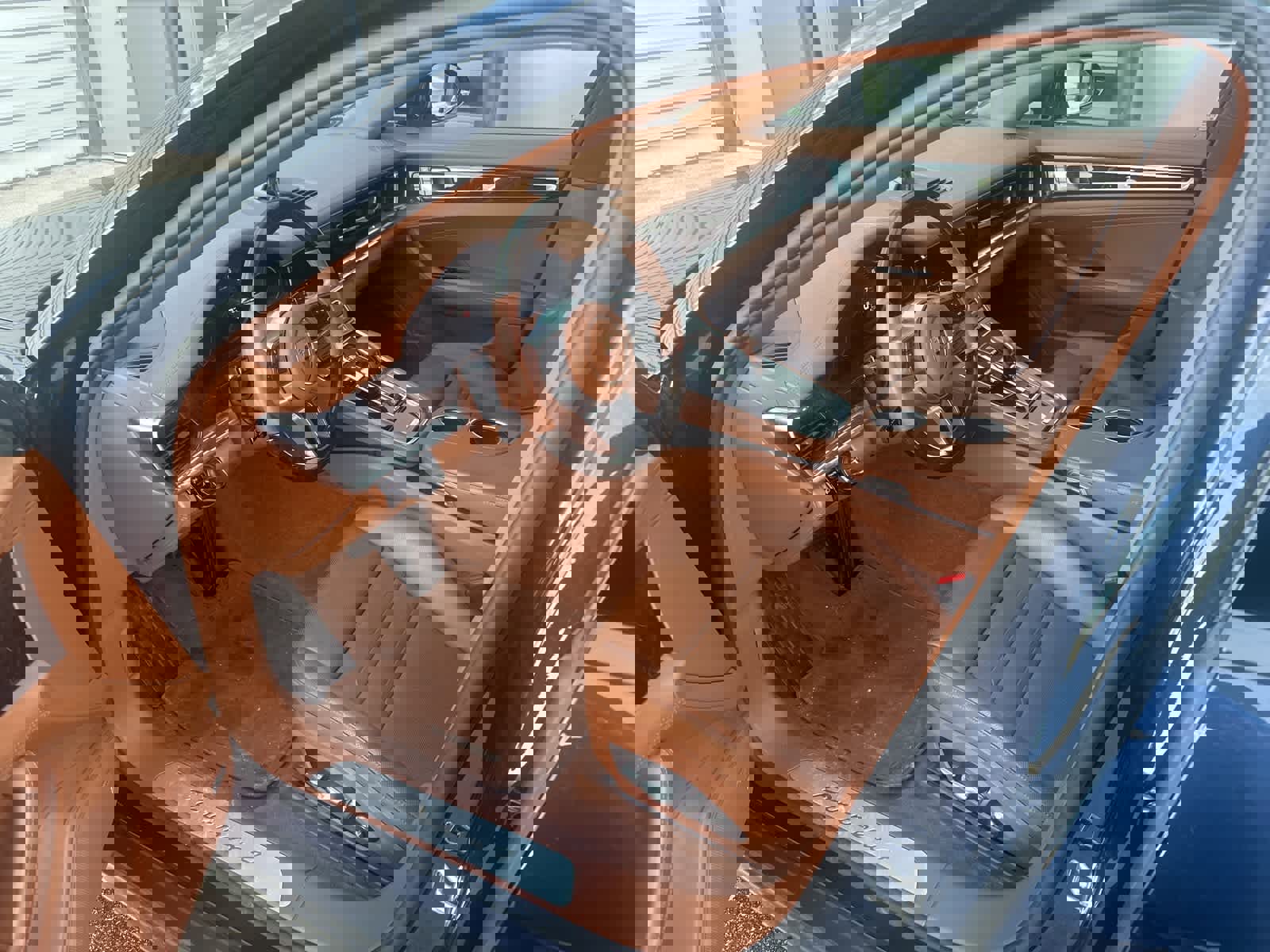 Used 2019 Porsche Panamera 4 image 18