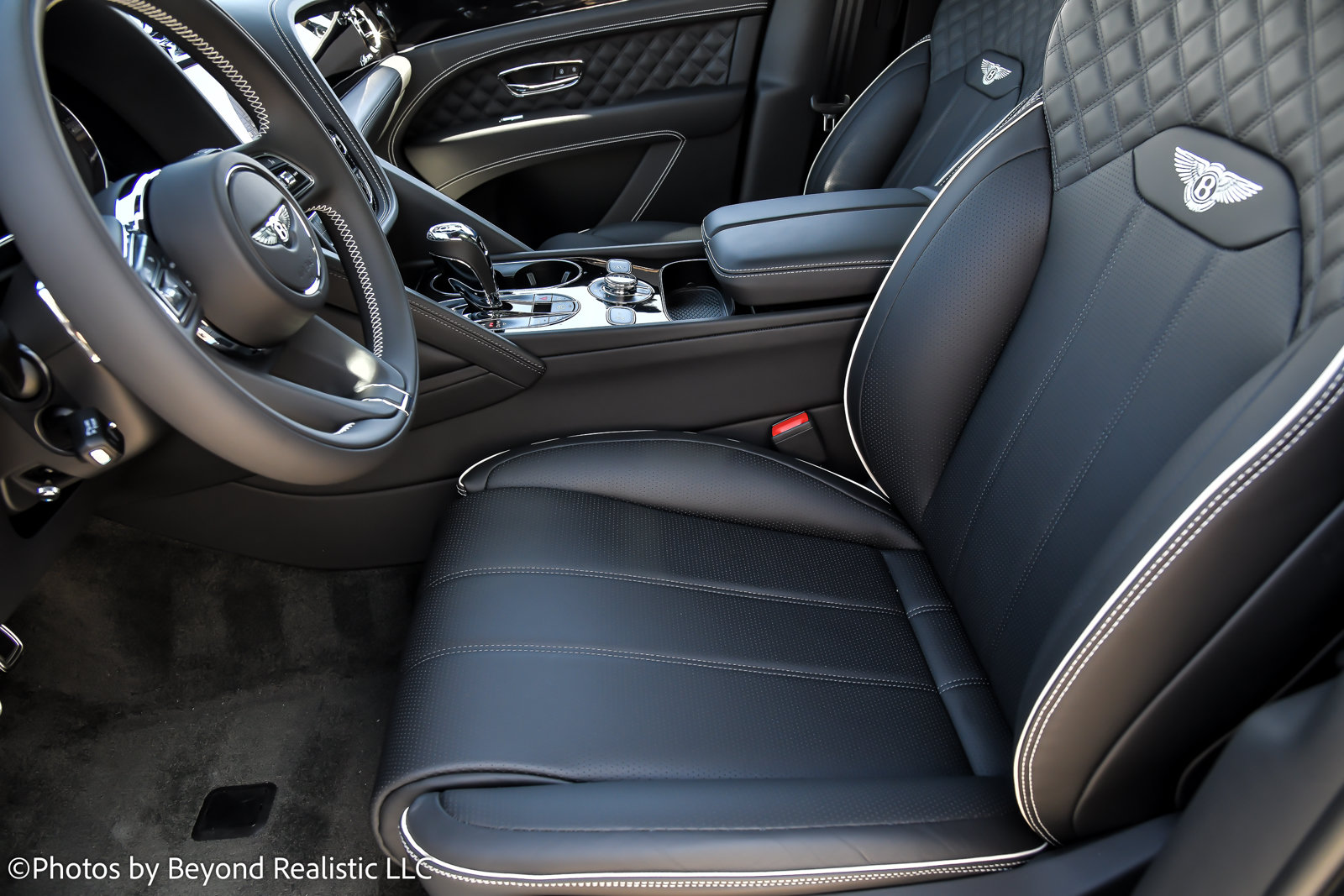Certified 2023 Bentley Bentayga Plug-In Hybrid AWD/4WD image 25