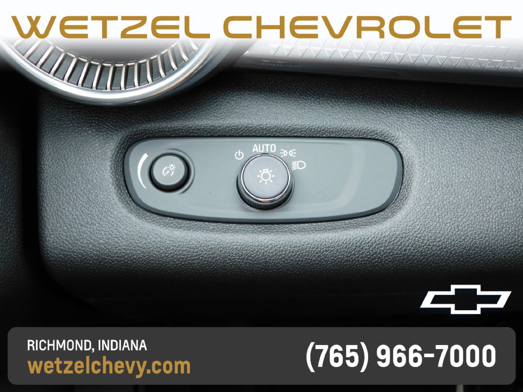 New 2026 Chevrolet Trax ACTIV w/ Sunroof Package FWD image 28