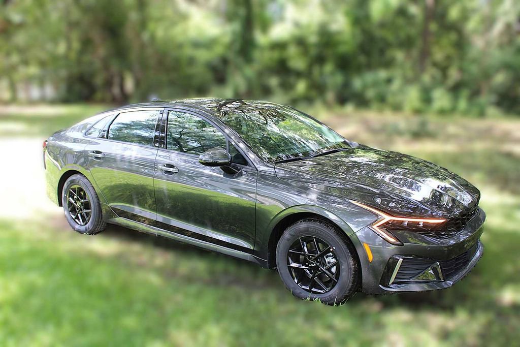 New 2025 Kia K5 LXS image 4
