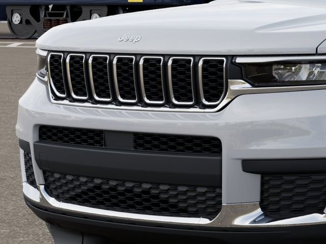 New 2026 Jeep Grand Cherokee L Laredo image 11