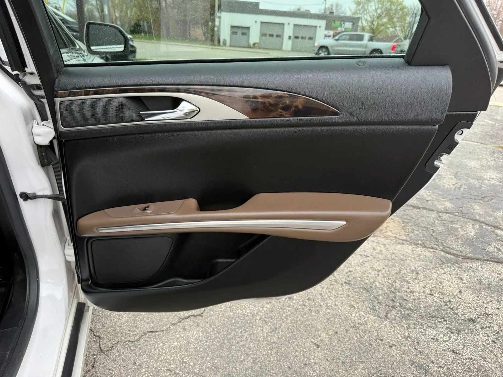 Used 2015 Lincoln MKZ AWD w/ Equipment Group 102A Reserve image 17