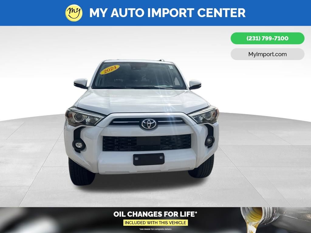 Used 2024 Toyota 4Runner SR5 Premium AWD/4WD image 2