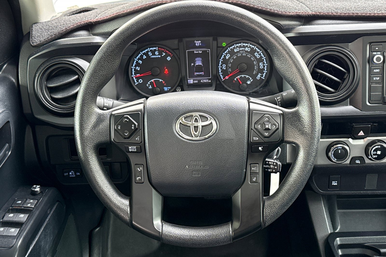 Used 2018 Toyota Tacoma SR image 17