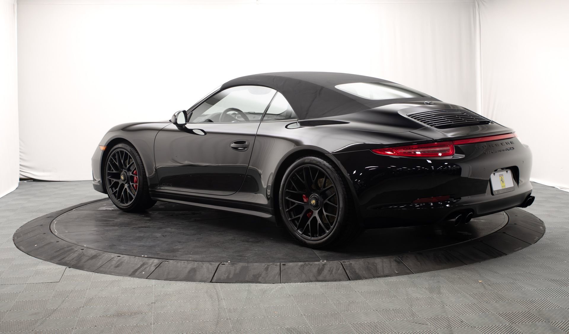 Used 2015 Porsche 911 Carrera 4 GTS image 10