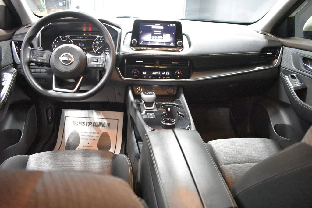 Used 2022 Nissan Rogue SV AWD/4WD image 13