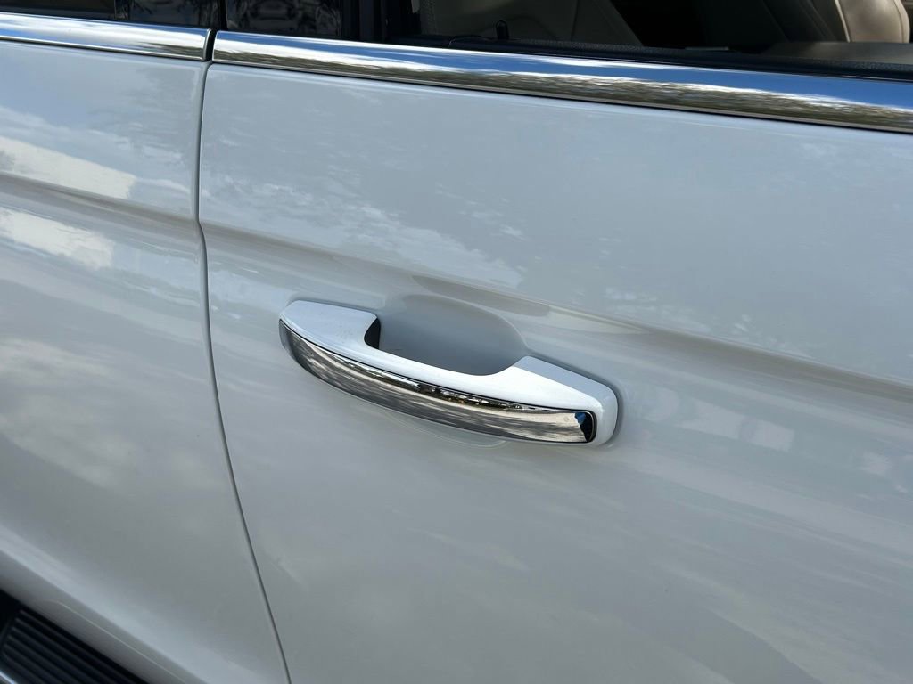 Used 2022 Ford Expedition Limited image 36