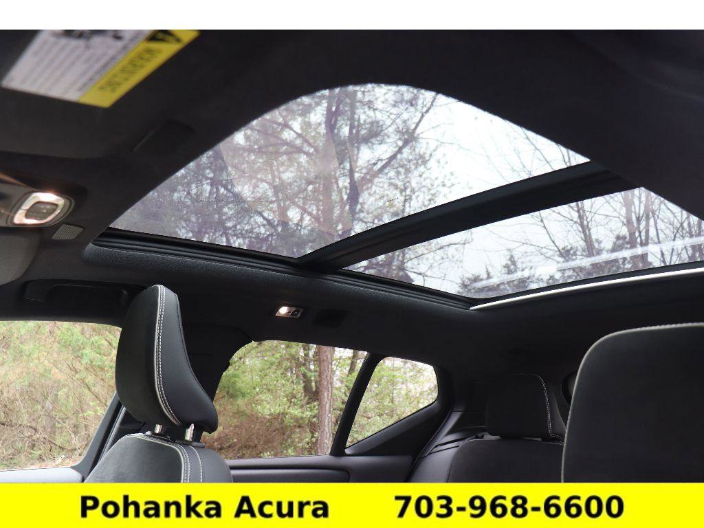 Used 2022 Volvo XC40 T5 R-Design w/ Advanced Package image 22