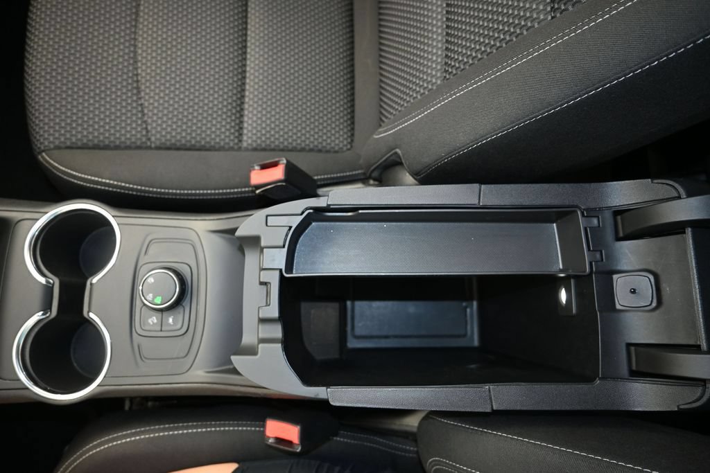 Used 2024 GMC Terrain SLE AWD/4WD image 18