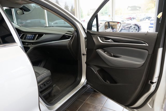 Used 2020 Buick Enclave Essence image 41