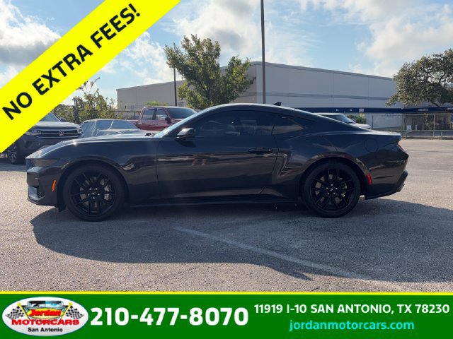 Used 2024 Ford Mustang GT Premium RWD image 4