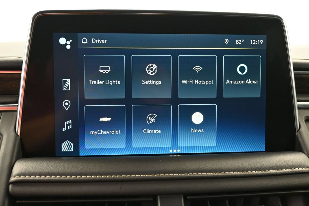 Used 2023 Chevrolet Suburban Premier AWD/4WD image 11