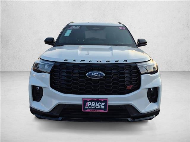 Used 2025 Ford Explorer ST AWD/4WD image 2