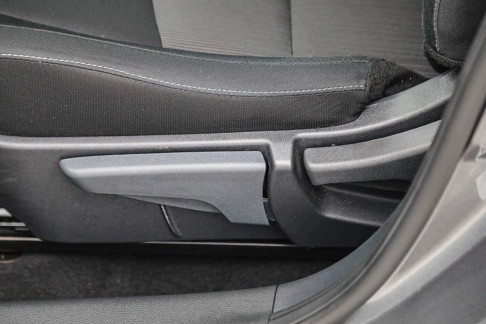 Used 2025 Nissan Sentra SV w/ All-Weather Package FWD image 19