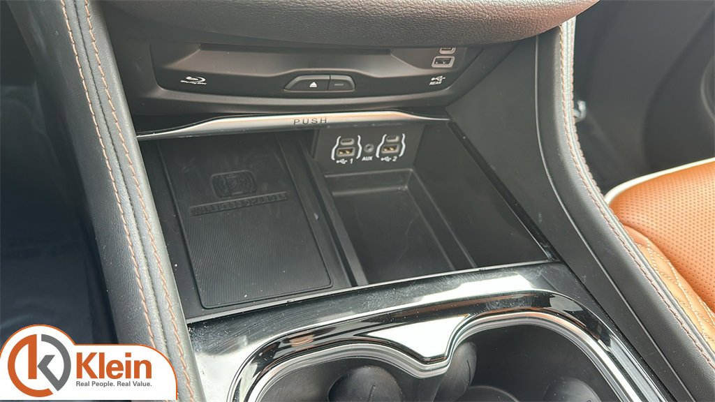 Used 2024 Chrysler Pacifica Pinnacle w/ Trailer Tow Group image 25