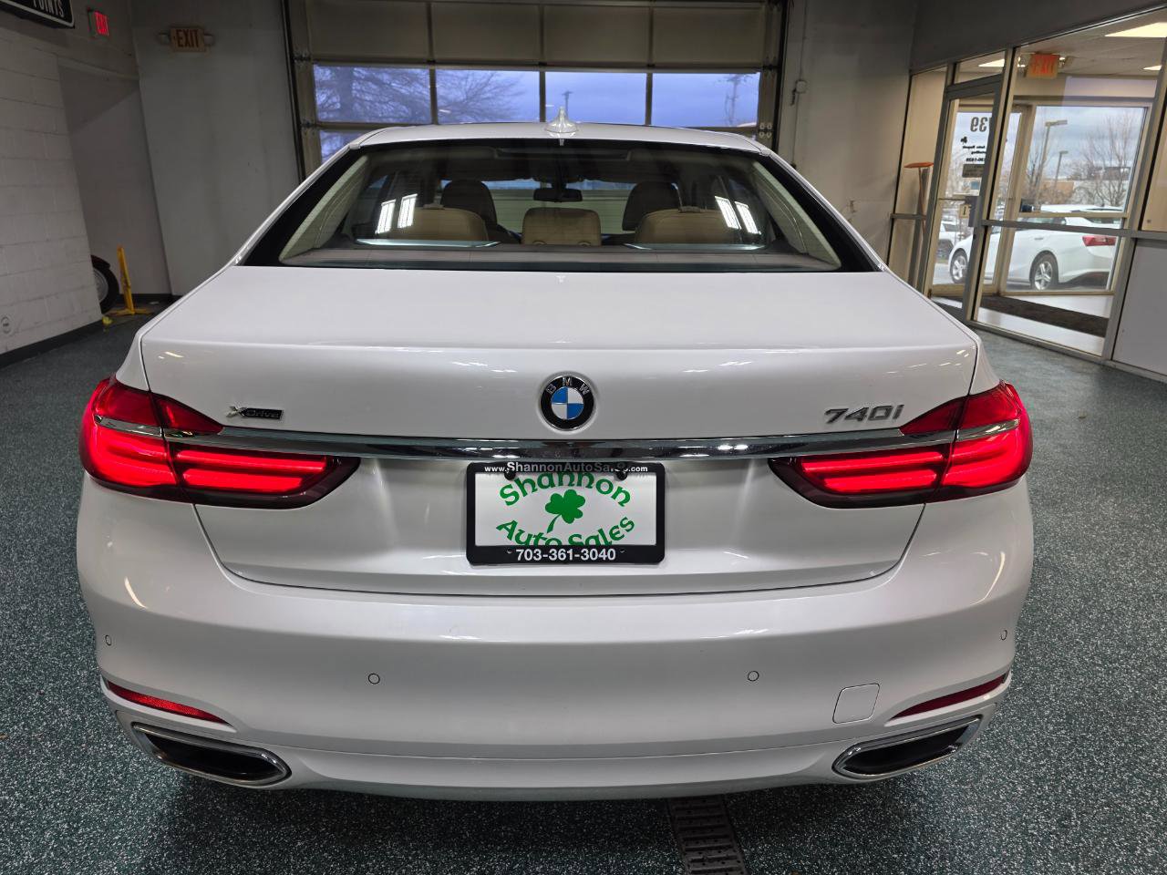 Used 2017 BMW 740i xDrive image 8