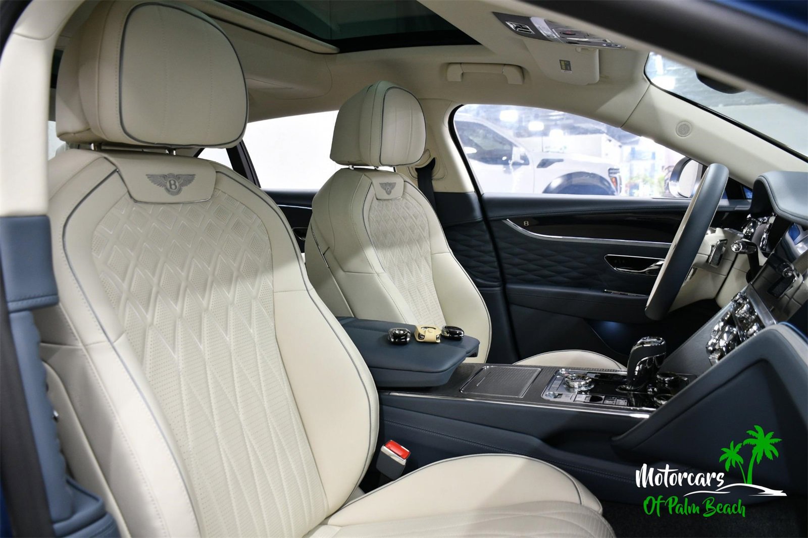 Used 2023 Bentley Flying Spur W12 image 58