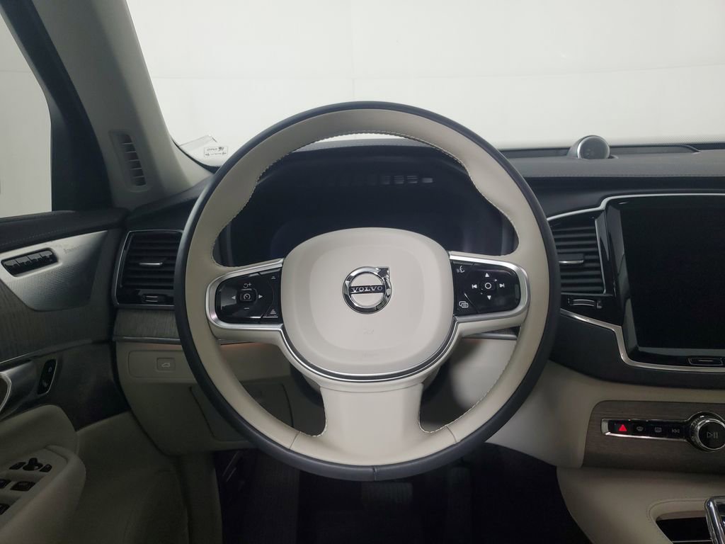 Used 2024 Volvo XC90 B6 Ultimate w/ Protection Package image 18