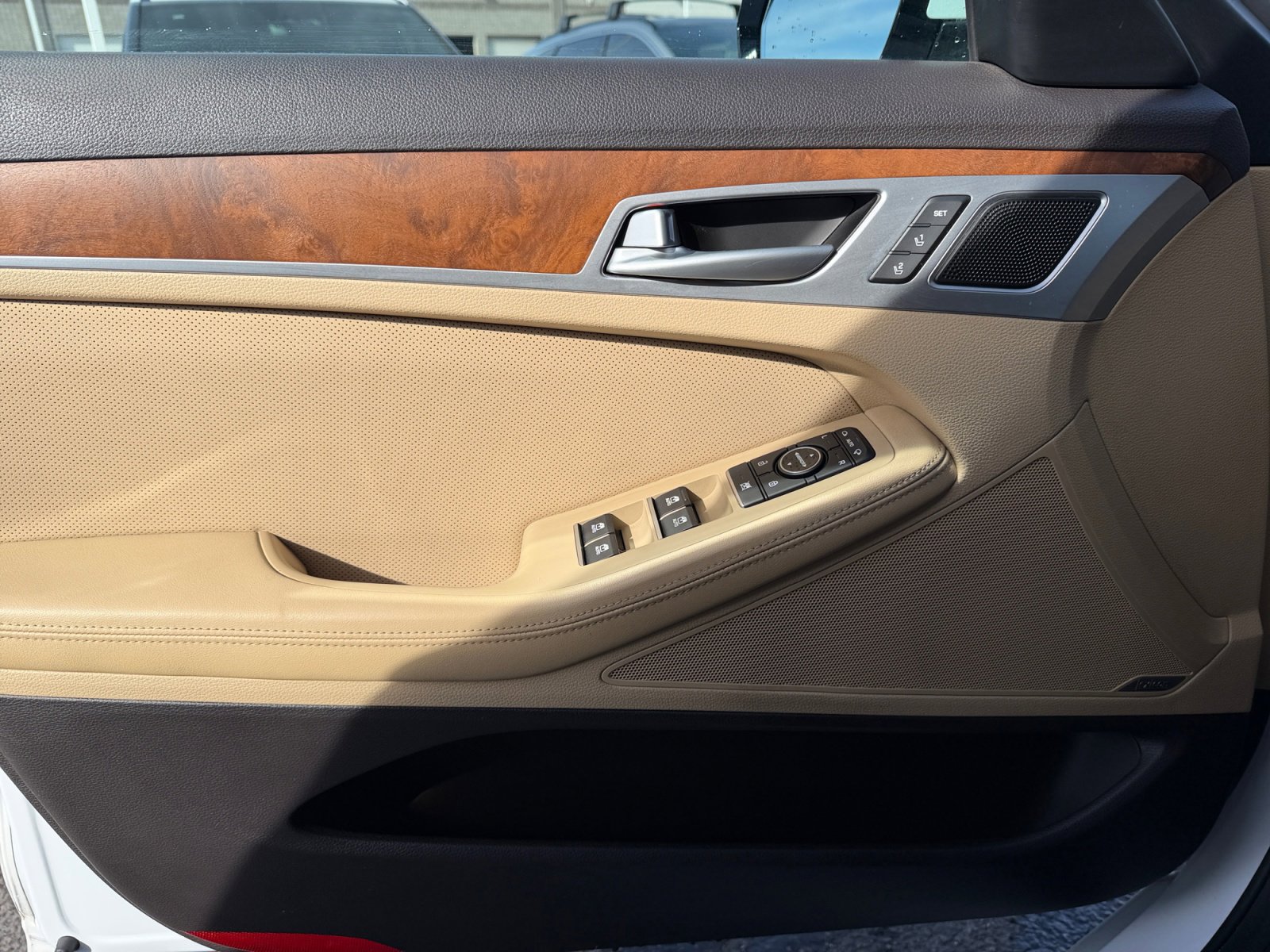 Used 2015 Hyundai Genesis 3.8 w/ Option Group 04 image 13