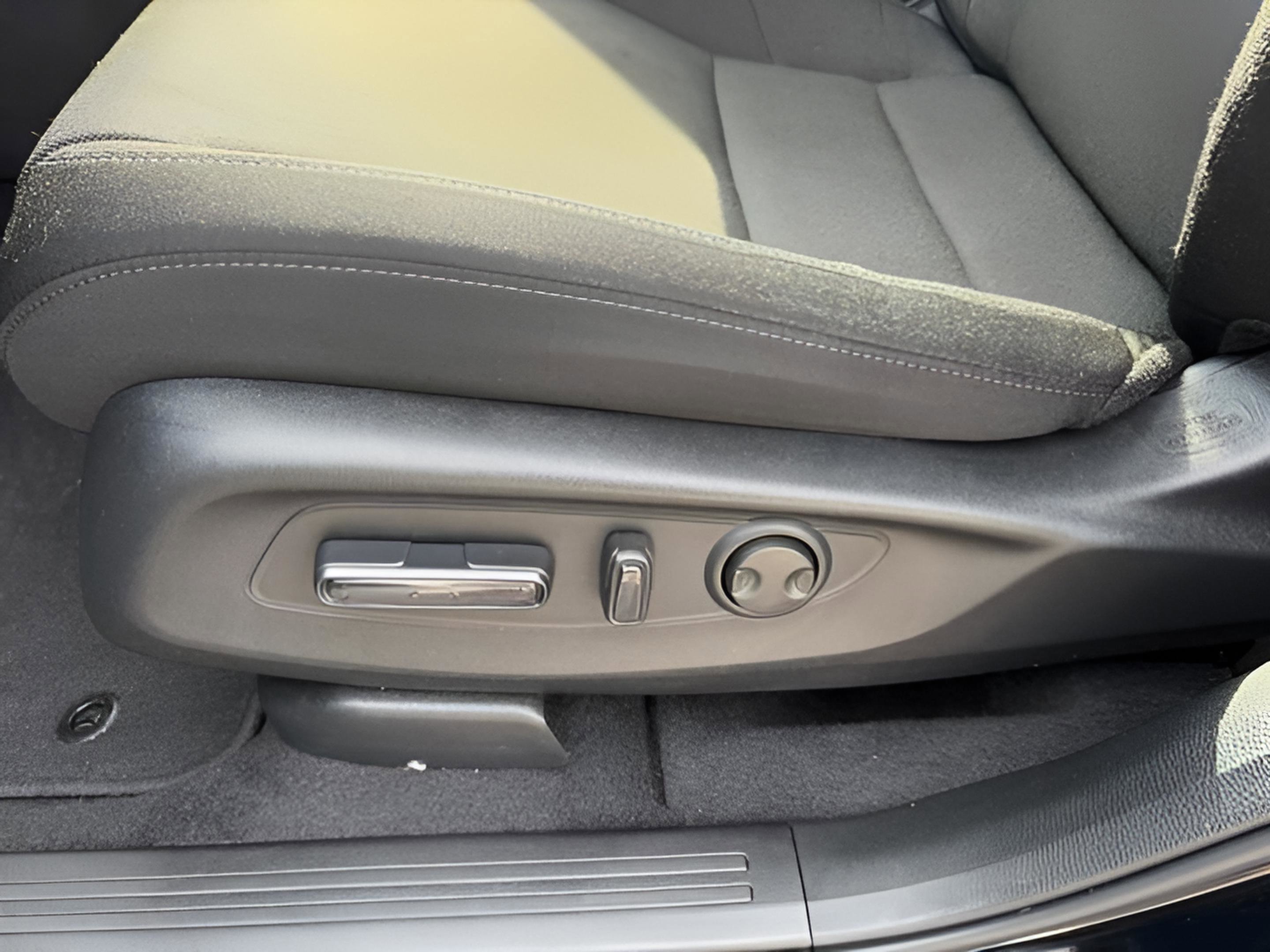 Used 2023 Honda CR-V EX image 21