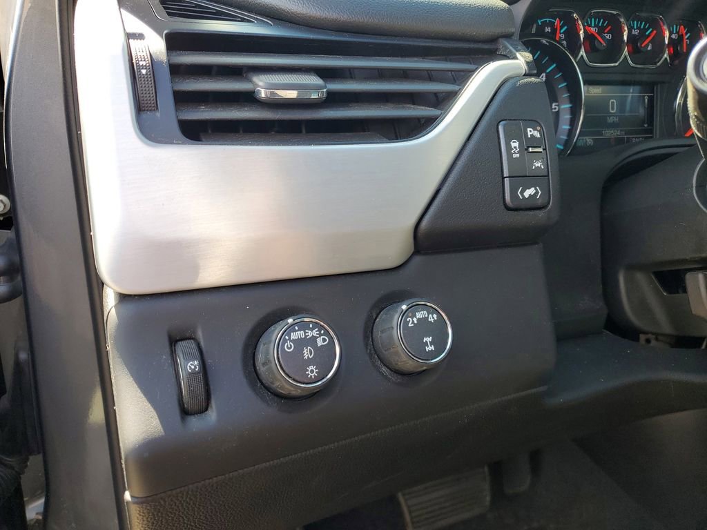 Used 2020 GMC Yukon XL SLE w/ SLE Value Package image 10