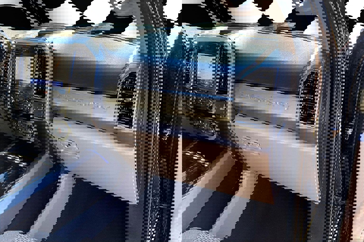 Used 2022 Ford F350 XLT w/ XLT Premium Package image 11