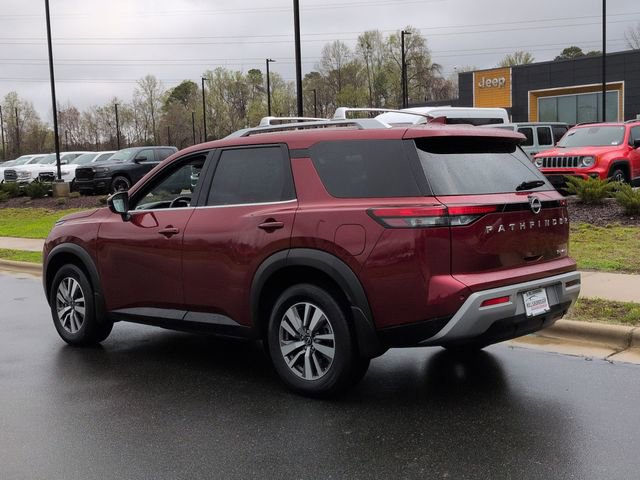Used 2023 Nissan Pathfinder SL AWD/4WD image 11