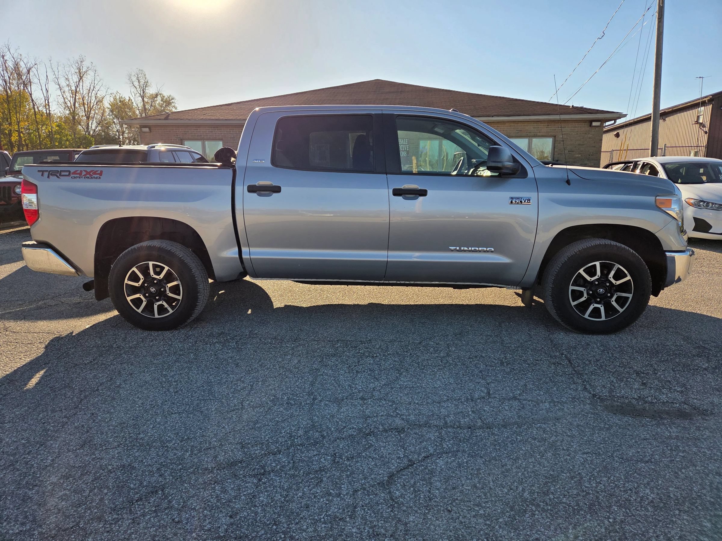 Used 2015 Toyota Tundra SR5 w/ TRD Off Road Package AWD/4WD image 6