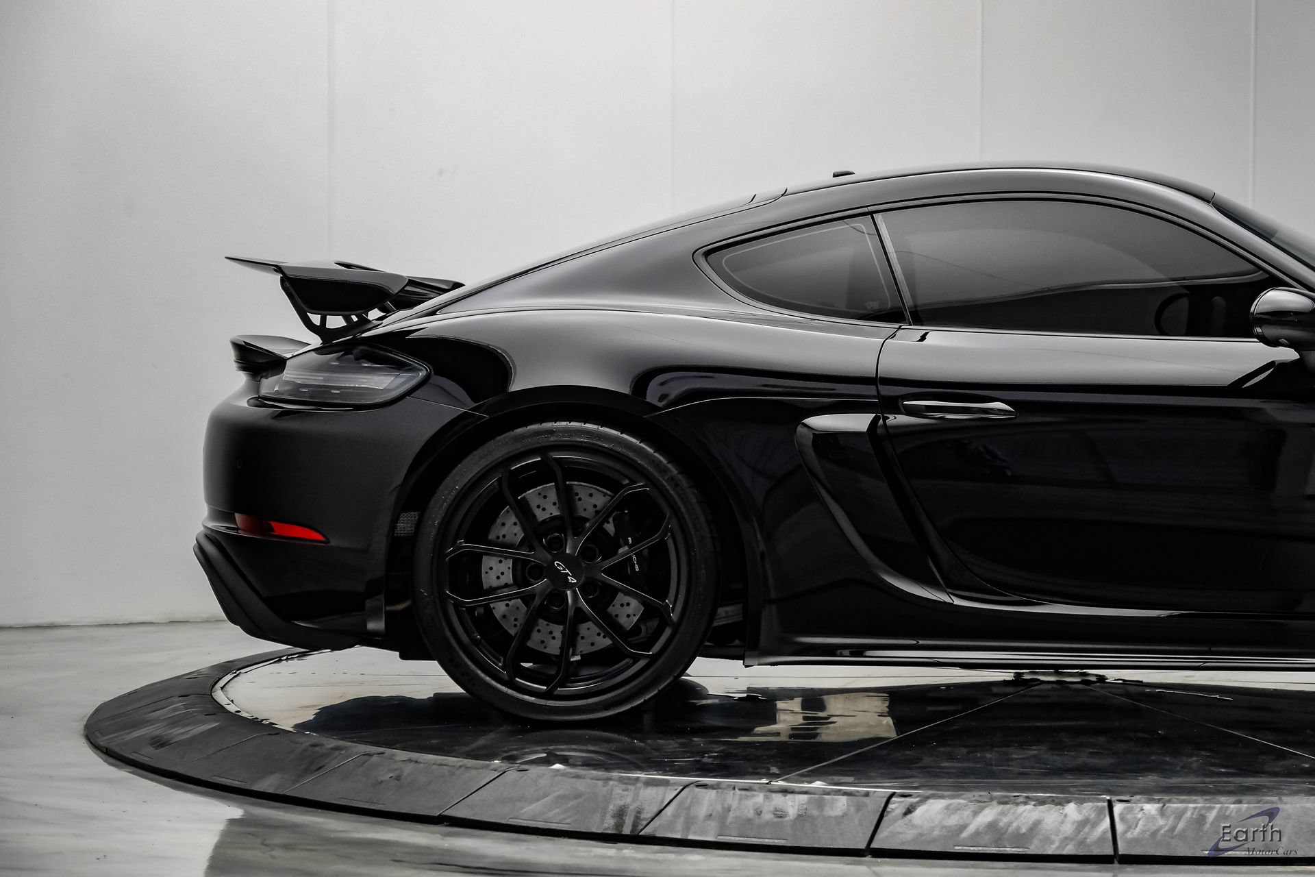 Used 2021 Porsche 718 Cayman GT4 RWD image 24