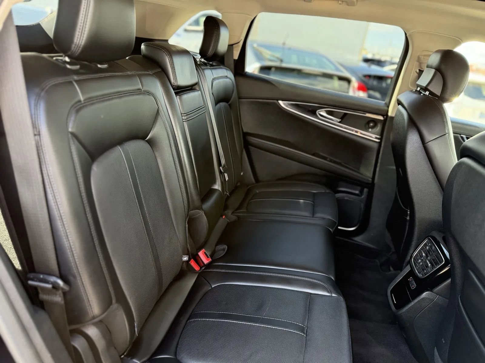 Used 2023 Lincoln Nautilus Reserve w/ Equipment Group 201A image 18