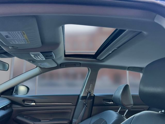 Used 2020 Nissan Altima 2.5 SR w/ Premium Package image 18