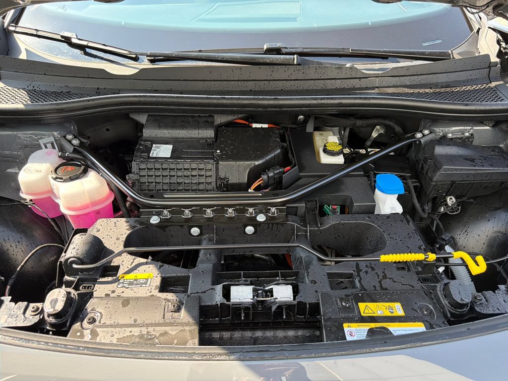 Certified 2025 Volkswagen ID.4 Pro AWD/4WD image 22