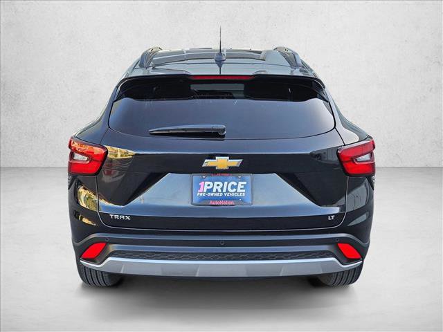 Used 2025 Chevrolet Trax LT w/ Driver Confidence Package FWD image 7