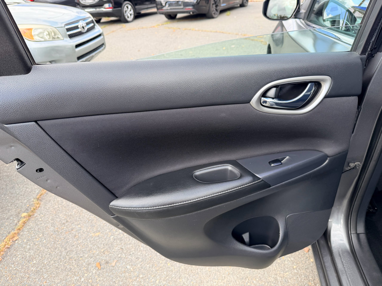 Used 2016 Nissan Sentra SV image 18