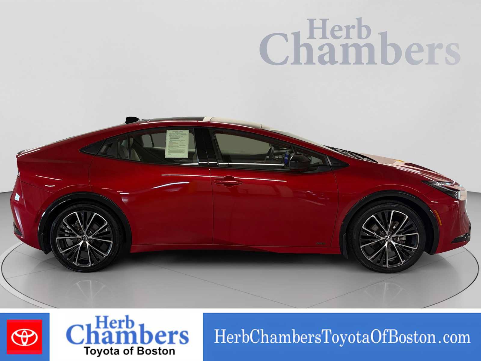 Used 2024 Toyota Prius XLE AWD/4WD image 11