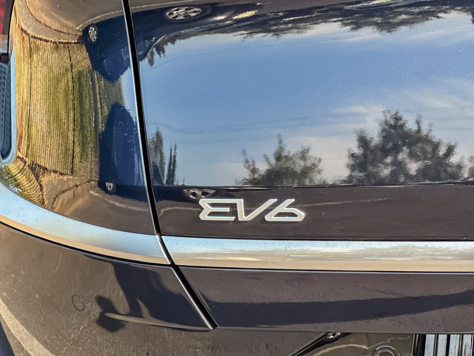 Used 2023 Kia EV6 Wind AWD/4WD image 27