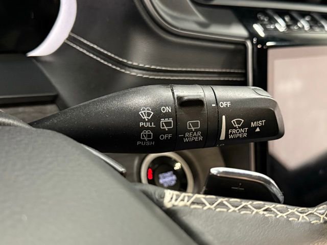 Used 2021 Jeep Grand Cherokee L Limited w/ Luxury Tech Group II image 20