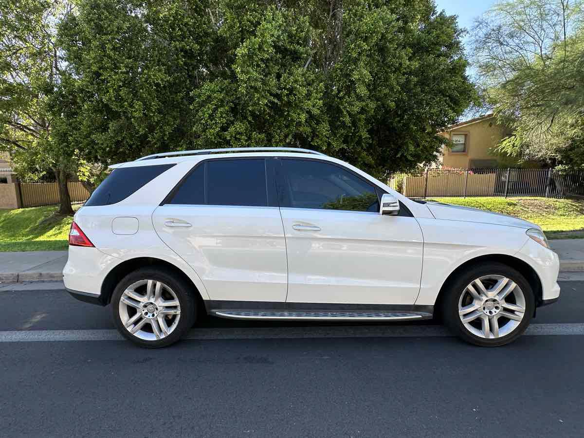 Used 2014 Mercedes-Benz ML 350 4MATIC w/ Premium 1 Package image 9