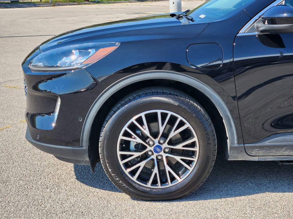 Used 2022 Ford Escape Titanium w/ Titanium Premium Package image 8