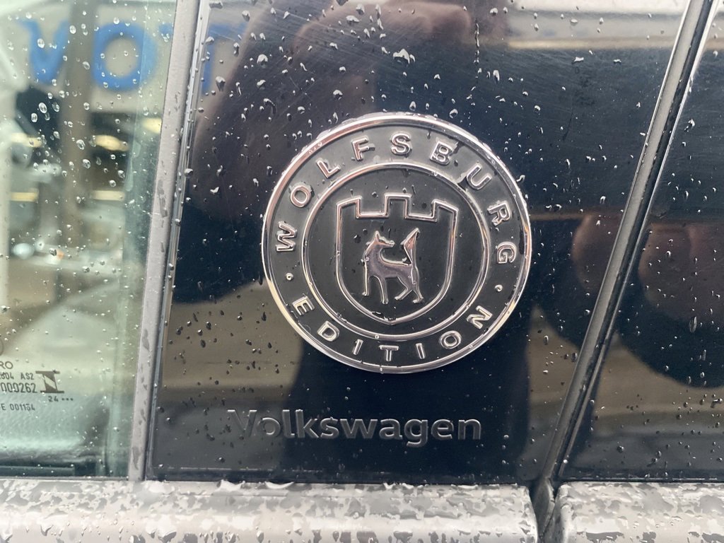Used 2024 Volkswagen Tiguan Wolfsburg Edition image 33