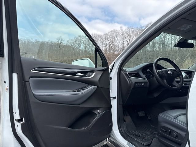 Used 2020 Buick Enclave Essence w/ Sound and Sites Package image 22