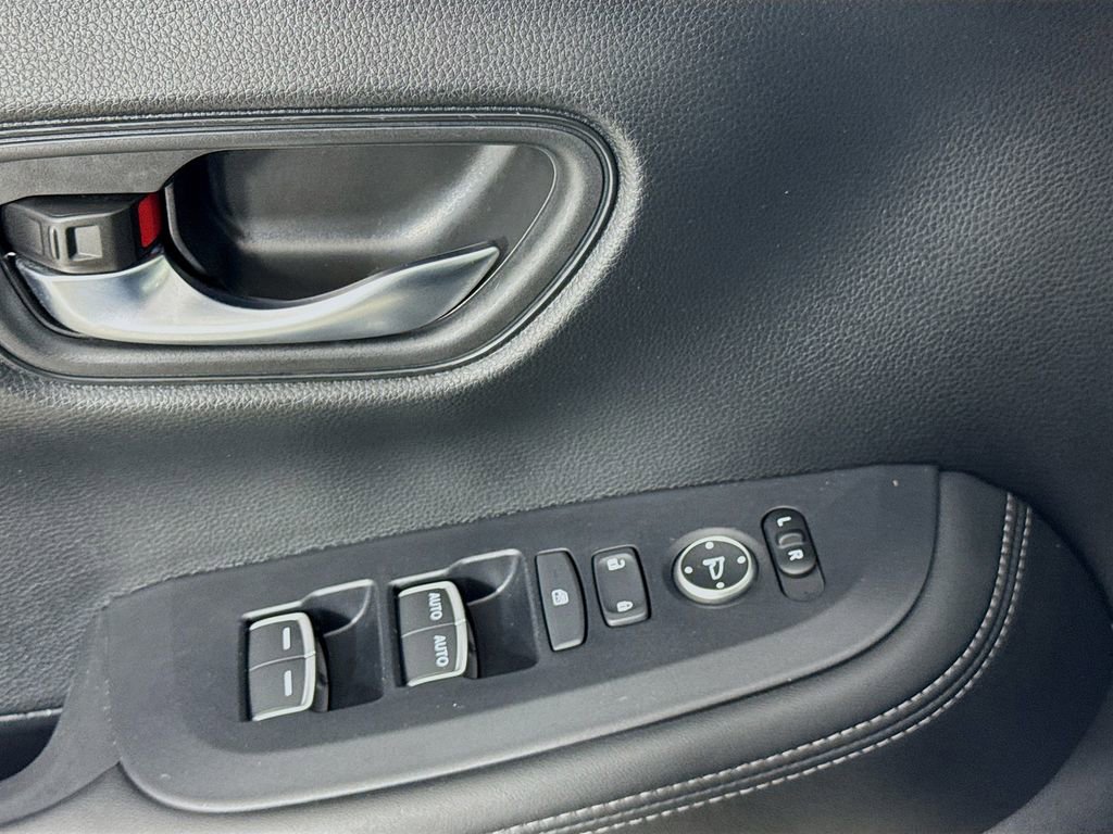 Used 2024 Honda HR-V EX-L image 23